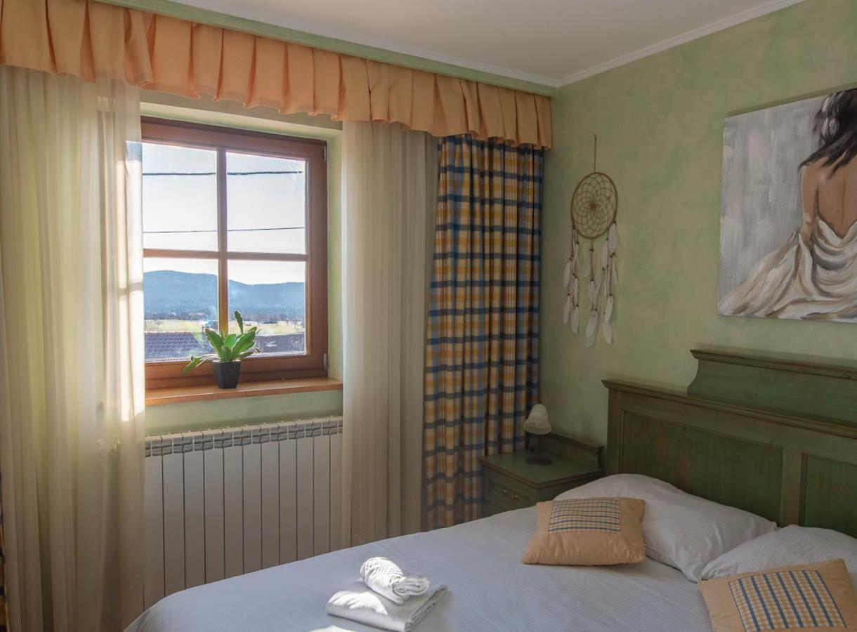 Domacija Pri Damjanu Hotel โคซินา ภายนอก รูปภาพ